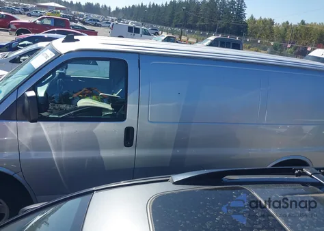 2018 Chevrolet Express 2500 Work Van from USA, damaged, VIN 1GCWGAFP2J1307987